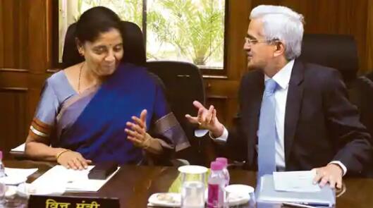 印度财政部长尼尔马拉·西塔拉曼与印度储备银行讨论刺激出口路线图