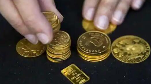 黄金价格略高 但比八月份的纪录高位低了11,000卢比
