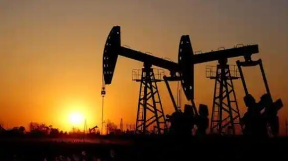 在美国致电沙特之后 欧佩克+同意从5月开始增加石油产量