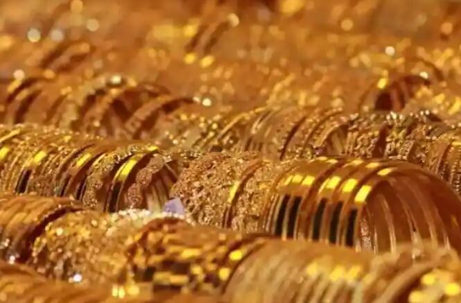 黄金价格便宜了9300卢比 银色68000卢比