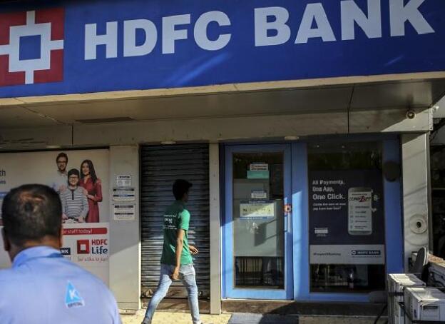 HDFC银行第四季度净利润增长18％至8186千万卢比