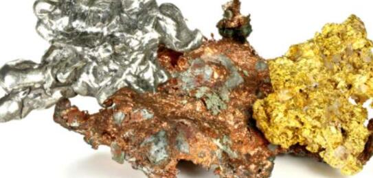 Alicanto矿业公司从大法伦的第一批孔中回收了高品位的铜金和银
