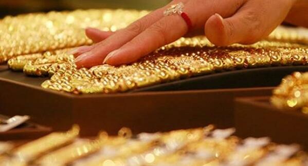 黄金价格下跌212卢比 银下跌973卢比