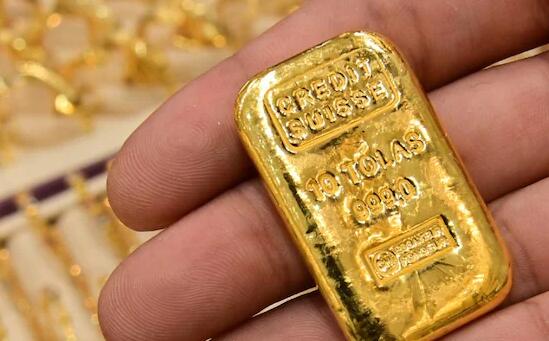 今天的黄金和白银价格 黄色金属交易低位而白银上涨