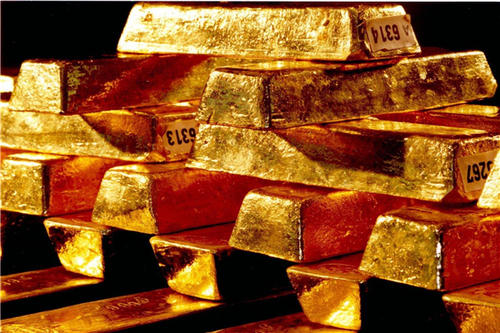 黄金小幅下滑 白银接近73000卢比