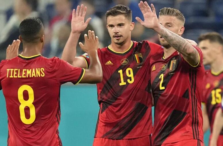 比利时在2020年欧洲杯的轻松开局中击败俄罗斯