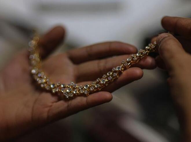 PC珠宝商第一季度亏损收窄至6.6亿卢比