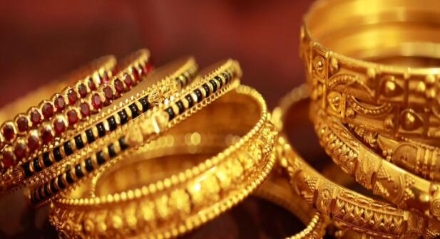 在Dhanatrayodashi购买黄金和白银的好时机