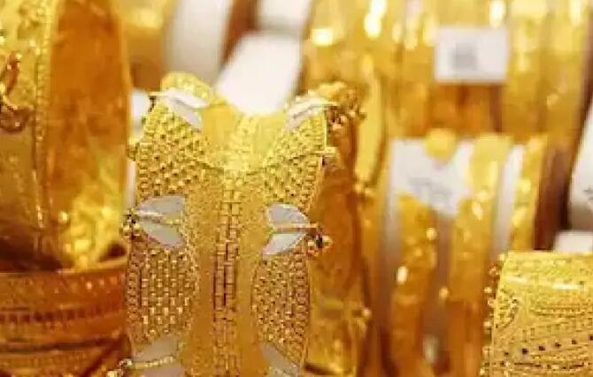在Dhanteras的吉日购买便宜的黄金 在去市场之前像这样查看最新价格