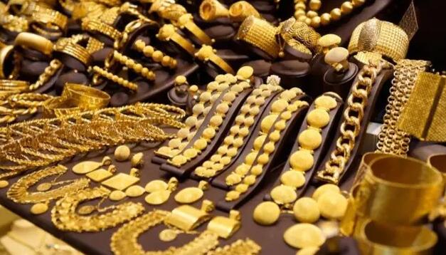 今天的黄金价格:10克黄金达到49100卢比 白银为每公斤66300卢比