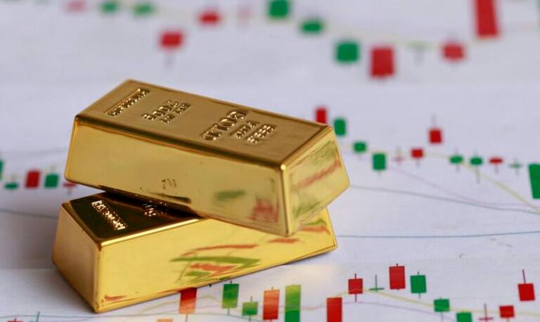 黄金价格上涨约1300卢比 白银价格大幅上涨
